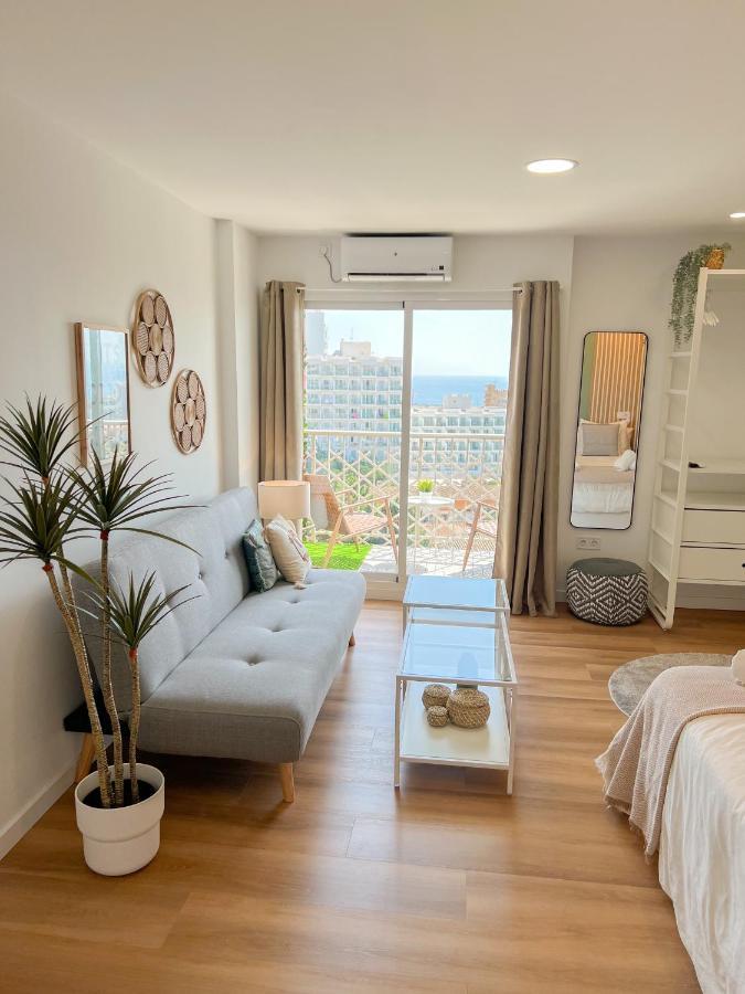 Cozy With Sea Views Apartment Benalmádena